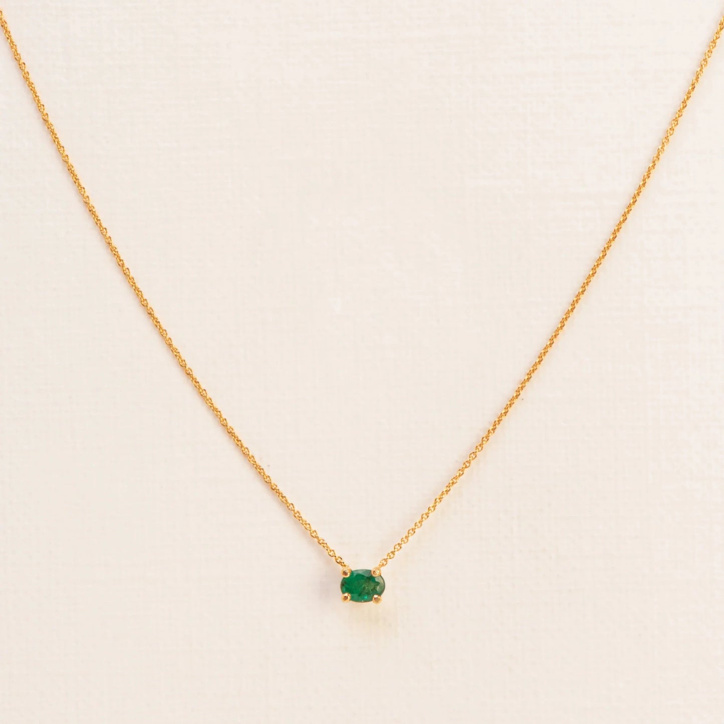 18kt Gold Necklace With Emerald