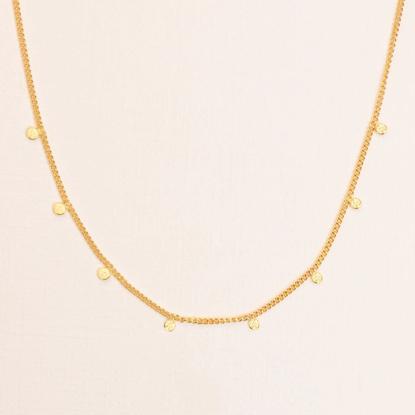 18kt Yellow Gold Necklace With Hammered Charms